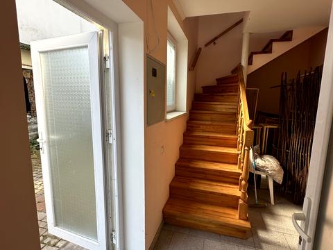 комерційна за адресою с. Раковець, Центральна, 75 А