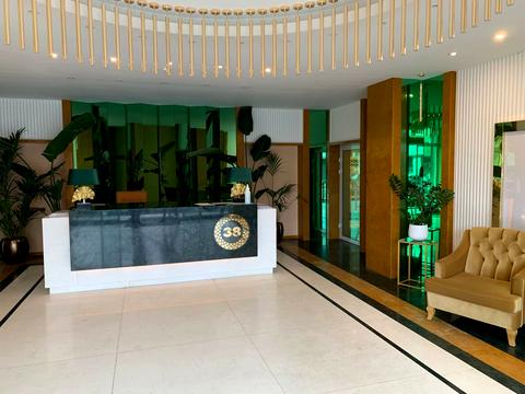 комерційна за адресою Жилянська вул., 68