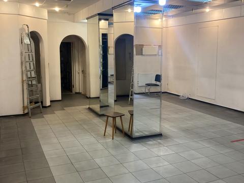 комерційна за адресою Свободи просп., 46