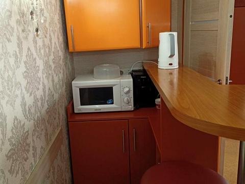 комерційна за адресою Володимирська вул., 65