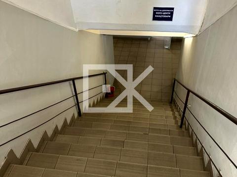 комерційна за адресою Русанівський бульв., 1