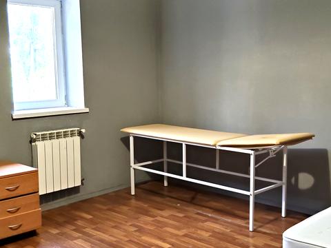 комерційна за адресою Братиславська вул., 14 б