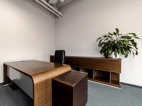 комерційна за адресою Сім'ї Прахових вул. (Гайдара), 58/10