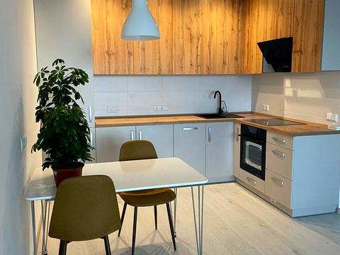 квартира за адресою Зарічна вул., 4