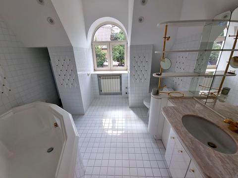 будинок за адресою Павла Загребельного вул. (Миколи Раєвського), 11а