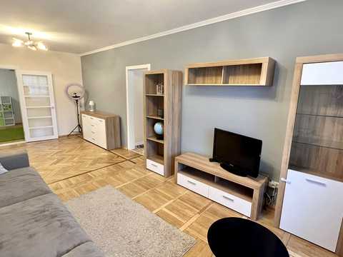квартира за адресою Срібнокільська вул., 8-А
