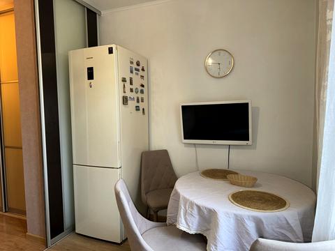 квартира по адресу Ревуцкого ул., 25