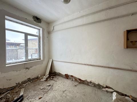 коммерческая по адресу Визволення, 33 б