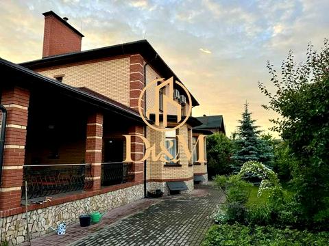 дом по адресу Василя Сухомлинського ул.