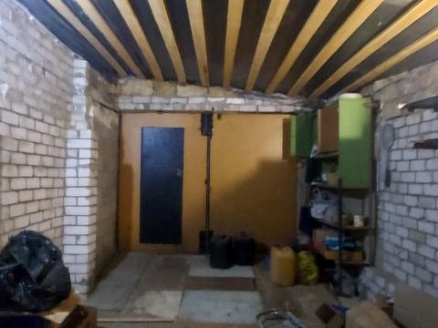 дом по адресу Листопадова ул., 33