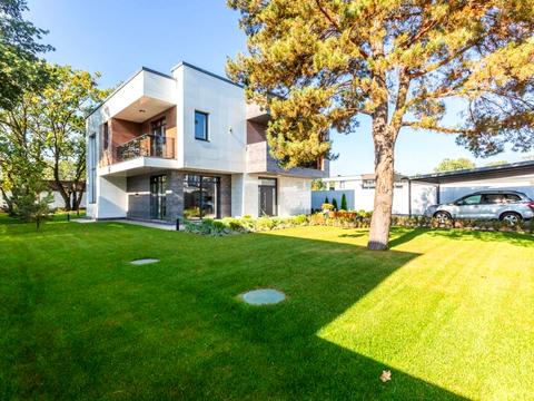 будинок за адресою Осіння, 2