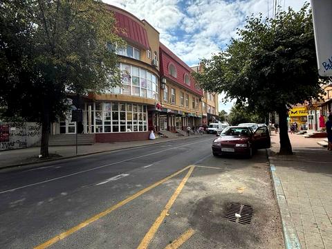 комерційна за адресою Кардинала Любомира Гузара вул., 4
