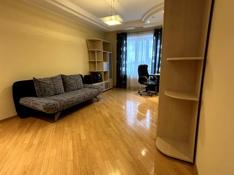 квартира за адресою Андрія Верхогляда вул. (Михайла Драгомирова), 4