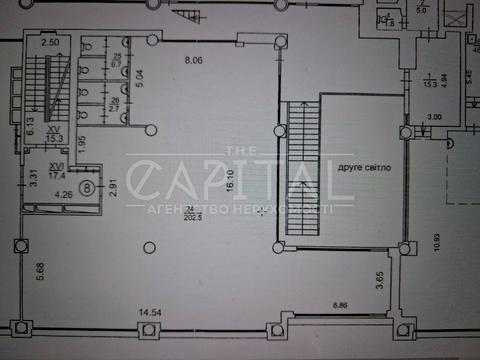 комерційна за адресою Саксаганського вул., 120