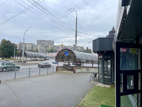 комерційна за адресою Наталії Ужвій вул., 1