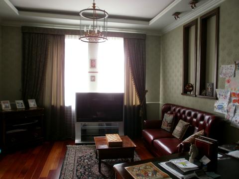 будинок за адресою Метрологічна вул., 10