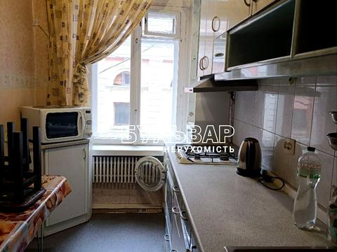 квартира за адресою Грабовського пров., 4