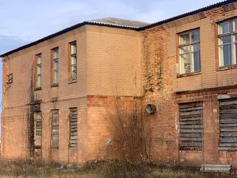 комерційна за адресою смт. Чорнобай, Центральна, 1