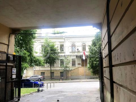 комерційна за адресою Обсерваторна вул., 10