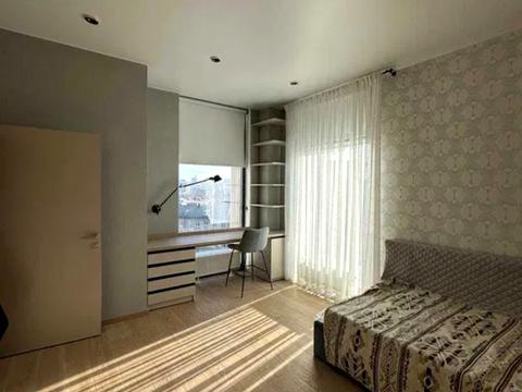 квартира по адресу Кучеревського бульв., 1