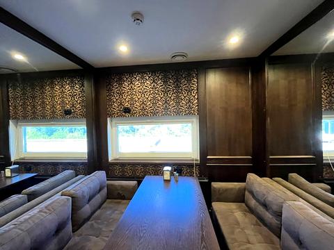 коммерческая по адресу гвардійська, 1