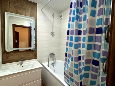 квартира за адресою Срібнокільська вул., 8