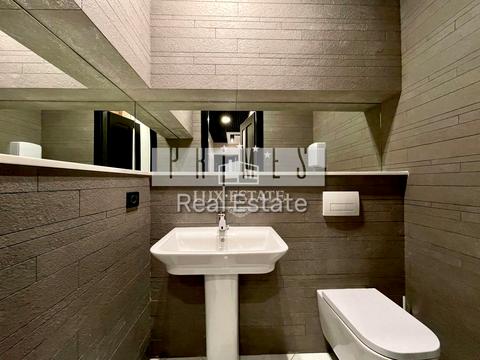 комерційна за адресою Івана Франка вул., 11