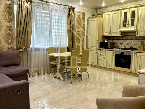 квартира за адресою Шептицьких вул., 38