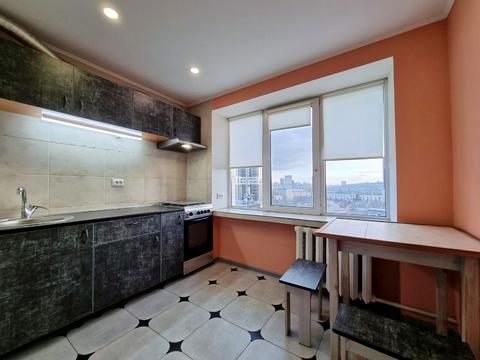 квартира за адресою В'ячеслава Чорновола вул., 33/30