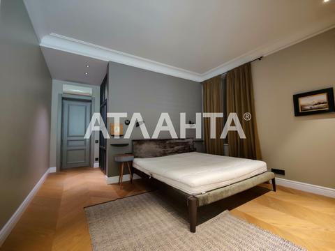 квартира за адресою Довженка вул., 4
