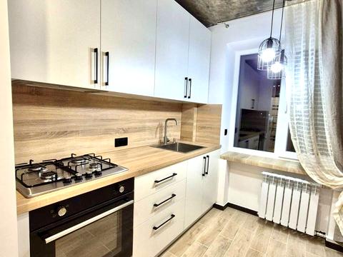 квартира по адресу Белая ул., 105
