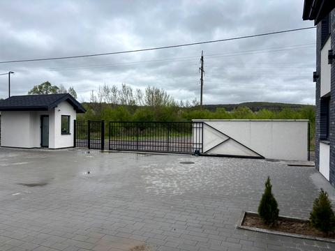 будинок за адресою Кленова