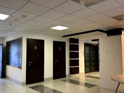 комерційна за адресою Науки просп., 3