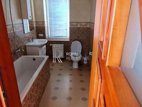 будинок за адресою Стратегічне шосе (Науки)