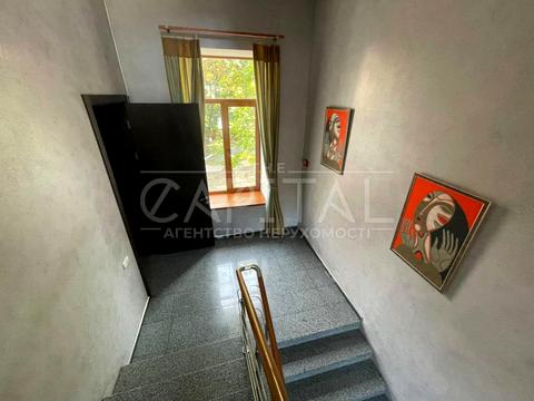 комерційна за адресою Жилянська вул., 97-А