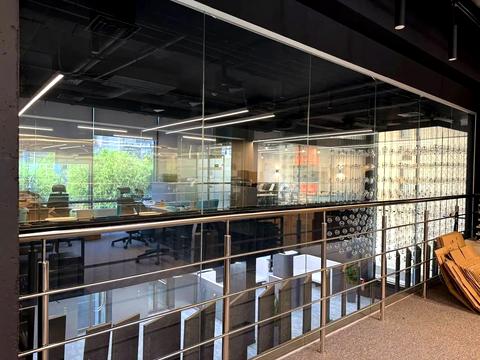 комерційна за адресою Сім'ї Прахових вул. (Гайдара), 48