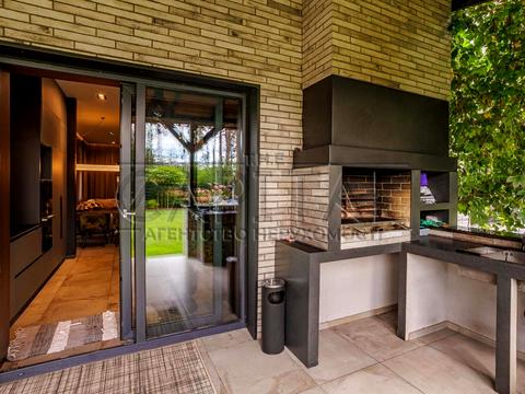 будинок за адресою Успішна