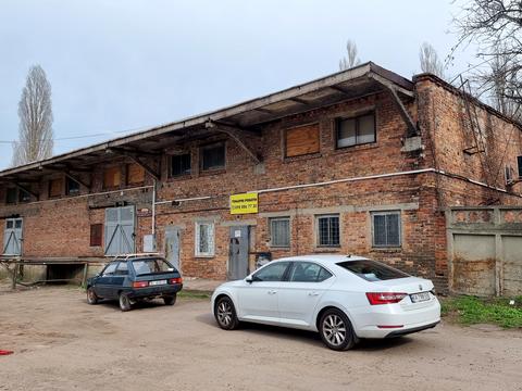 комерційна за адресою Ярмаркова вул., 3