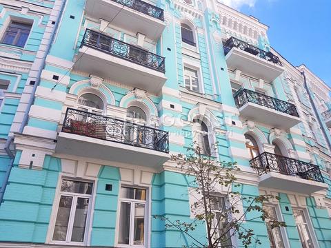 квартира за адресою Десятинна вул., 1/3
