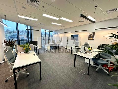 комерційна за адресою Болсуновська вул. (Сергія Струтинського), 13