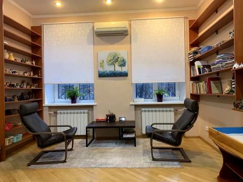 комерційна за адресою Академіка Богомольця вул., 7/14