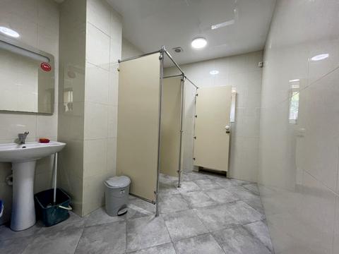 комерційна за адресою Стратегічне шосе (Науки), 2-А