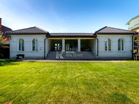 дом по адресу Ивана Сирко ул.