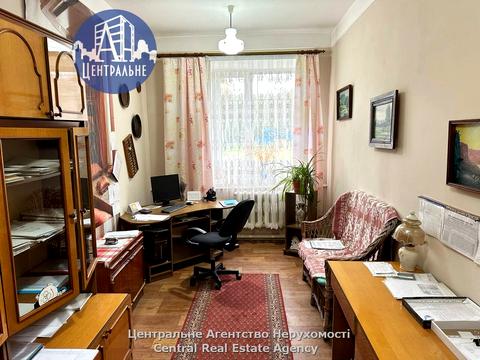 комерційна за адресою Ярослава Мудрого вул. (Моріса Тореза), 31-А