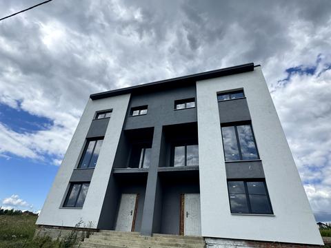 будинок за адресою Олександра Довженка вул.