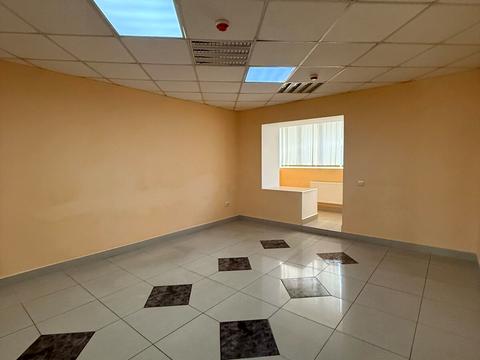 комерційна за адресою Молодіжна вул., 2/3а