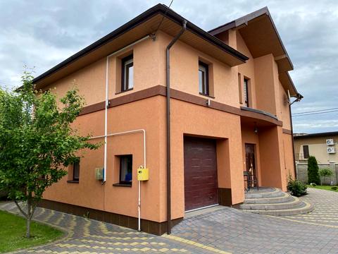 дом по адресу Вул. Коновальця, 2