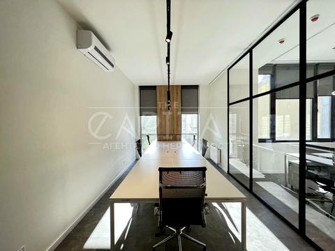 комерційна за адресою Антоновича вул. (Горького), 44