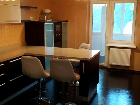 квартира за адресою Миколи Ушакова вул., 1-В