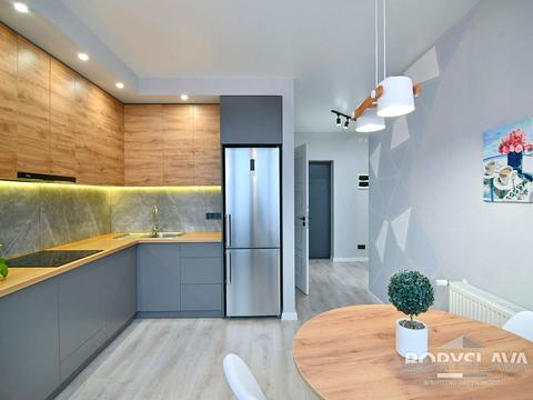 квартира по адресу Степана Бандеры ул., 1е